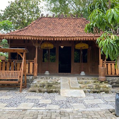 Kali Catur Resort Madiun Exterior foto