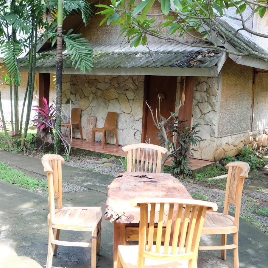 Kali Catur Resort Madiun Exterior foto