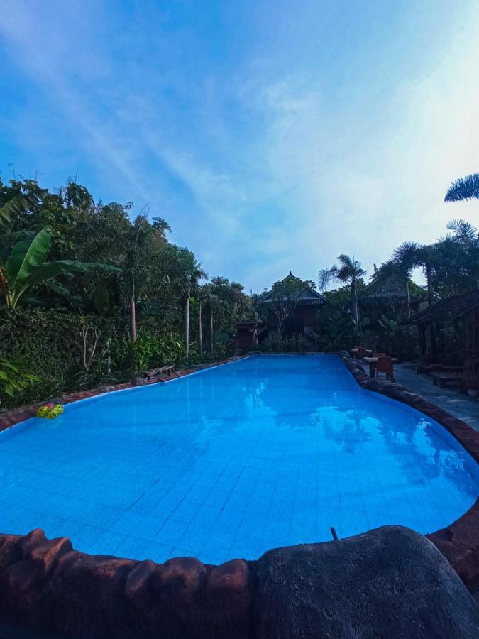 Kali Catur Resort Madiun Exterior foto