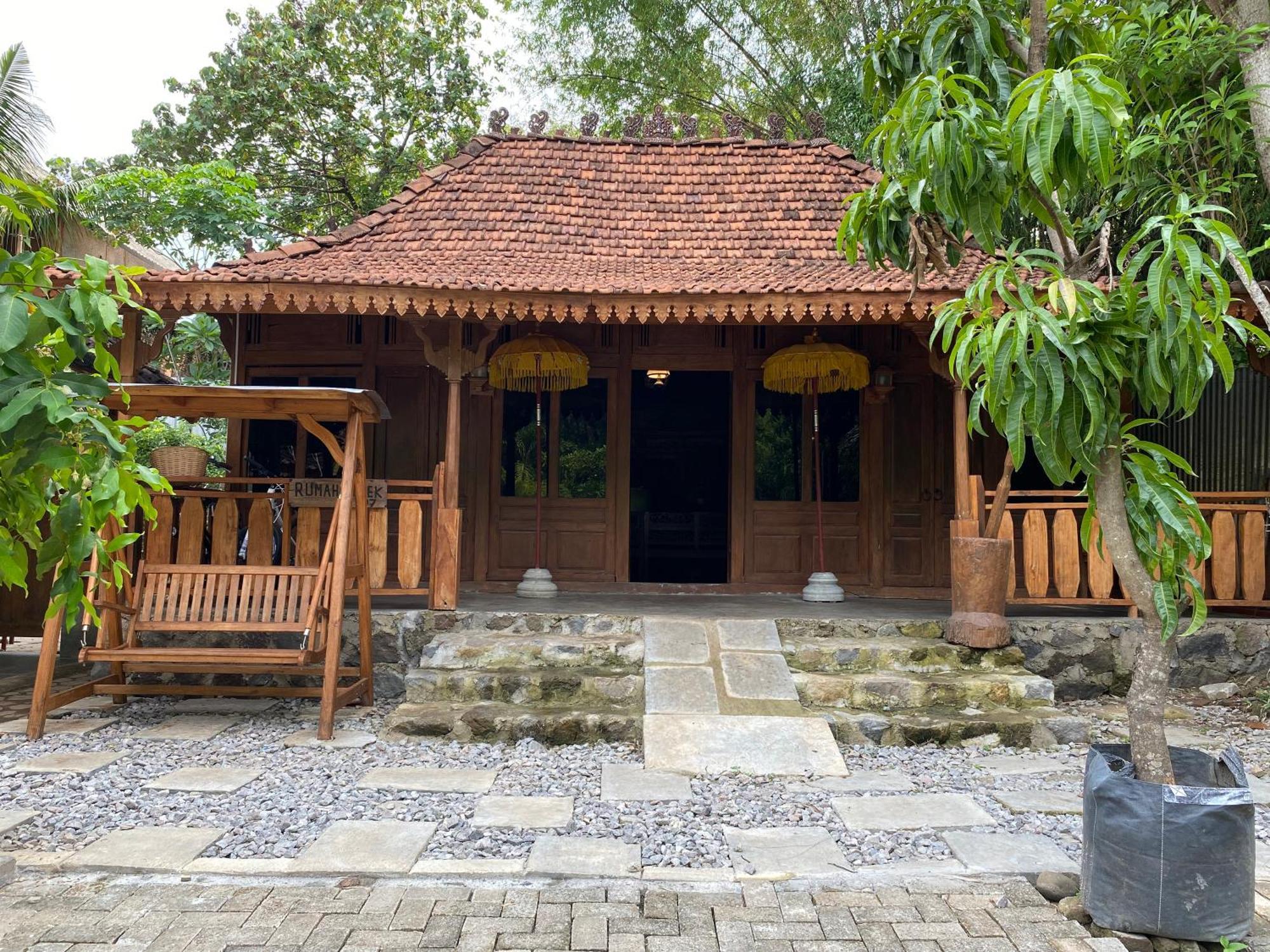 Kali Catur Resort Madiun Exterior foto